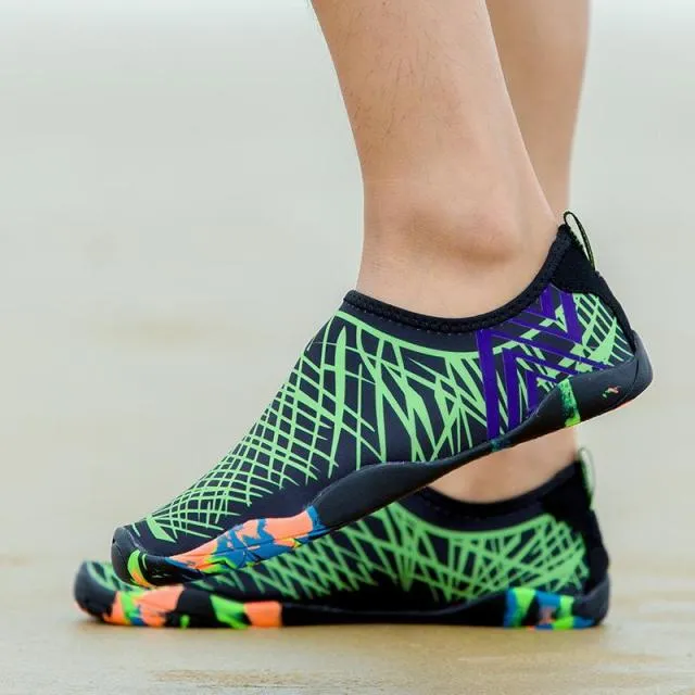 Water shoes swimming shoes lovers swimming shoes beach surfing non-slip wear-resistant diving wading shoes