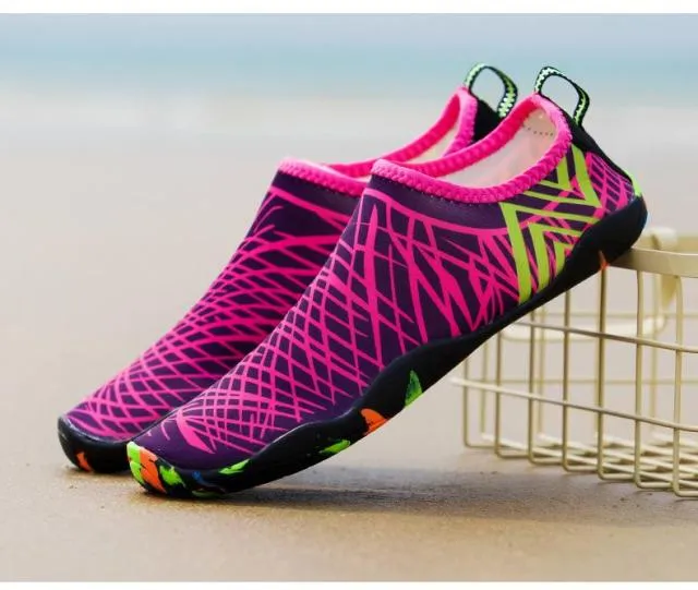 Water shoes swimming shoes lovers swimming shoes beach surfing non-slip wear-resistant diving wading shoes